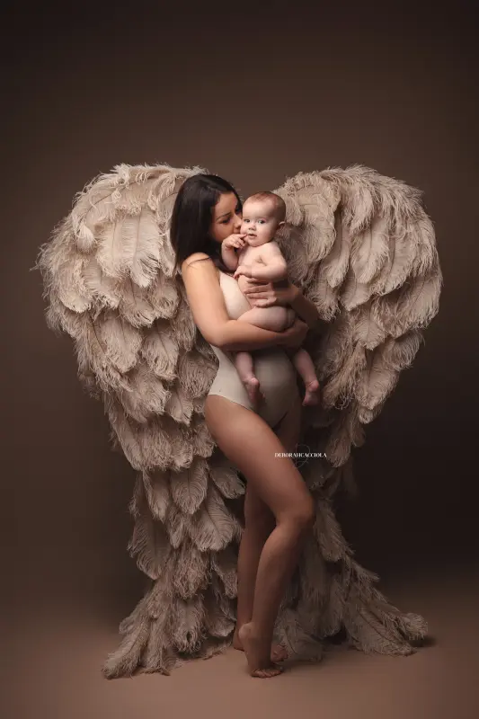 Séance maman et moi en studio à Orléans : lien mère-enfant, composition resserrée élégante, rendu naturel