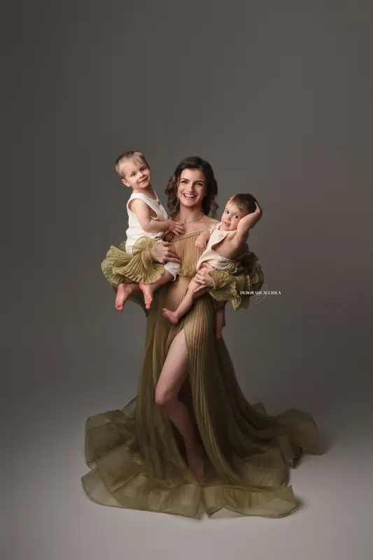 Portrait maman et moi Orléans : maman et enfant, cadrage vertical doux, palette claire