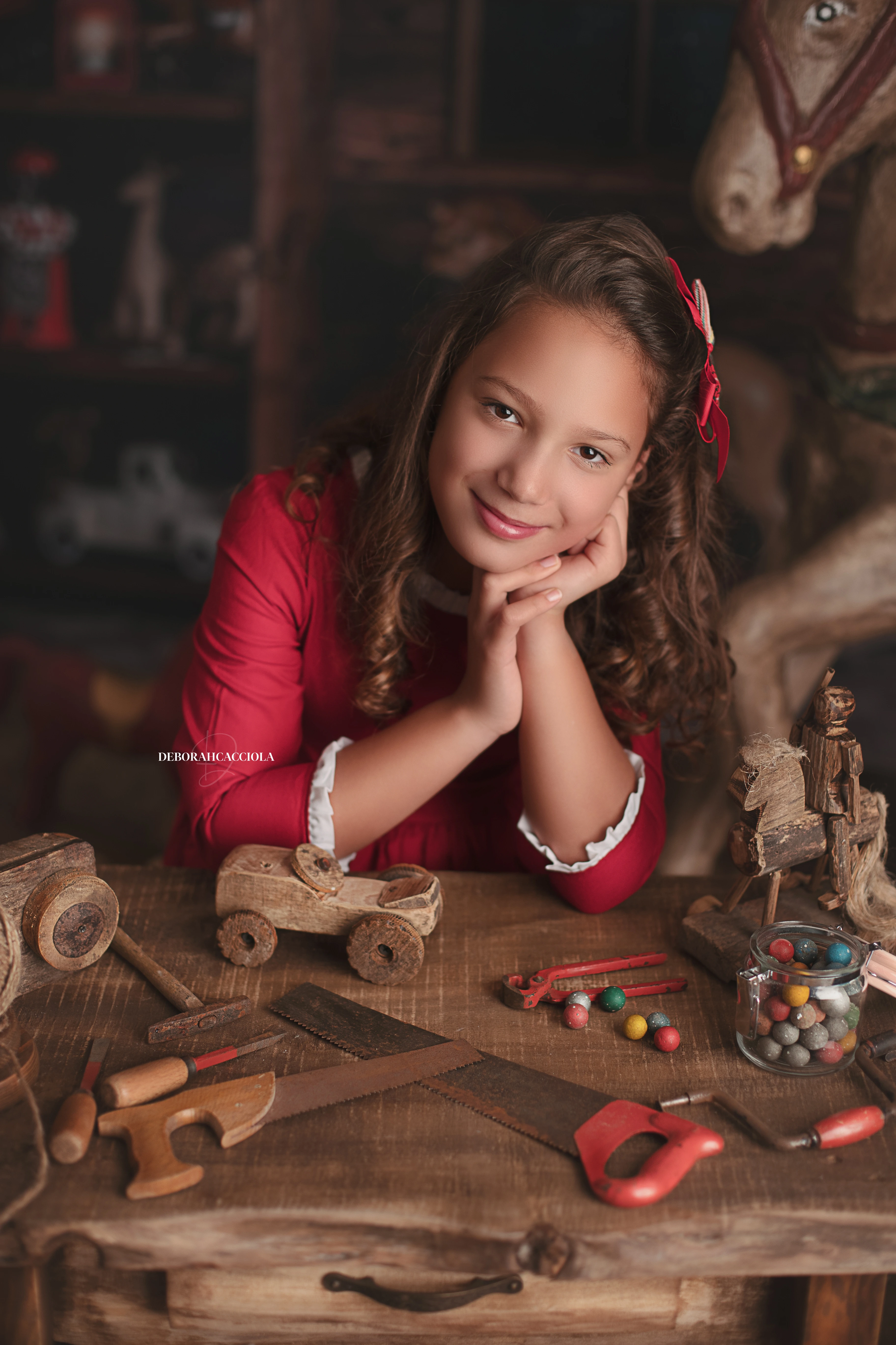 Séance Noël à Orléans - portrait en décor de Noël, portrait vertical soigné, rendu naturel