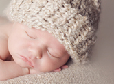 Photo nouveau-ne Photo de bébé avec bonnet en laine