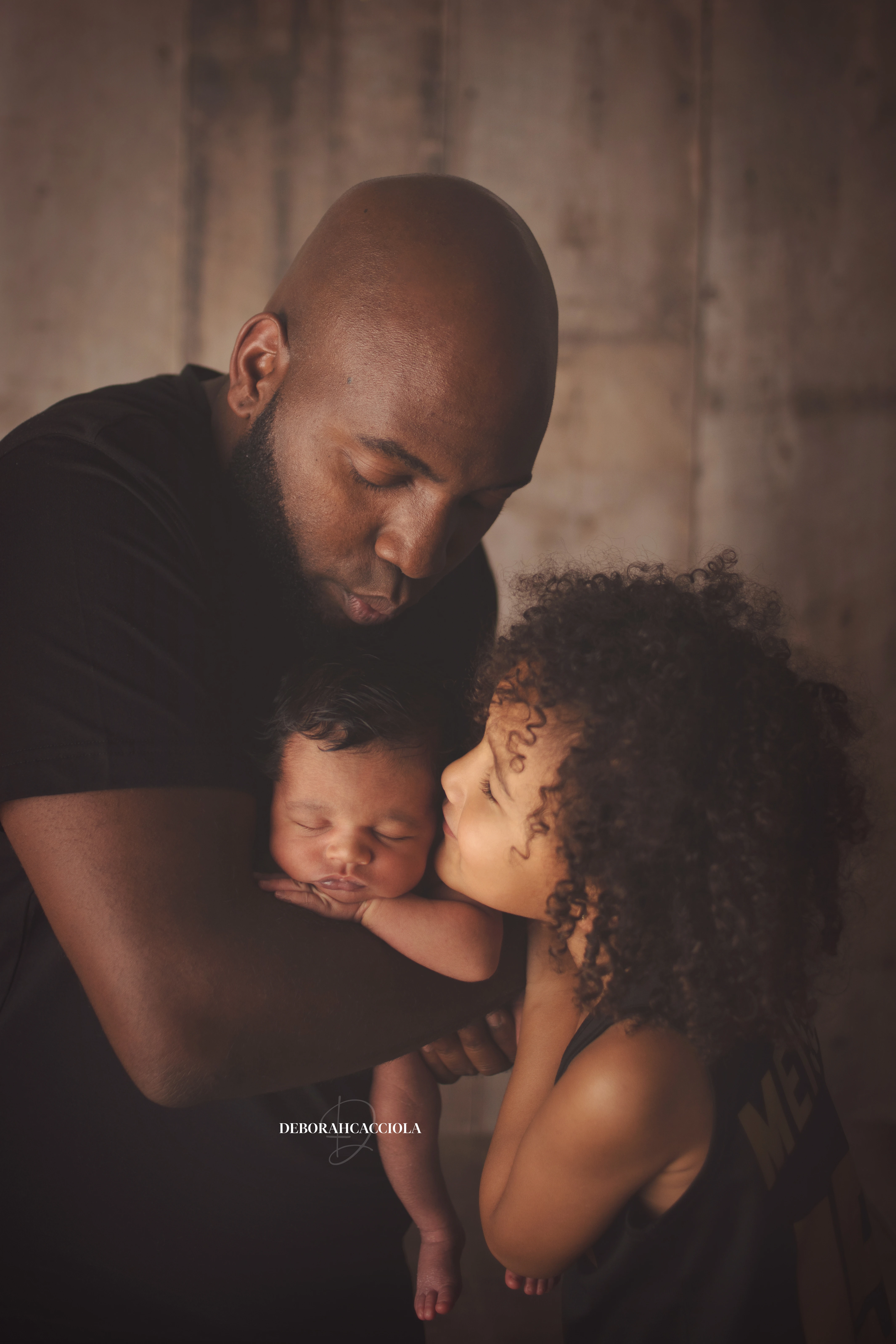 Séance bébé à Orléans - bébé dans ses premiers jours, plan vertical naturel, palette claire
